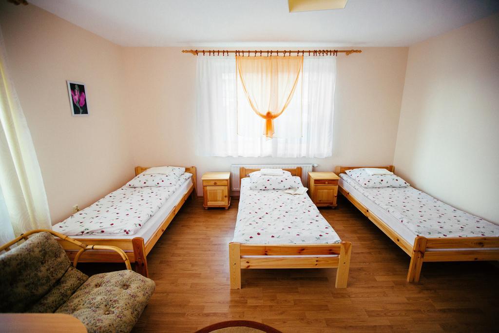 Tanie Noclegi 2 Kielce Exterior foto