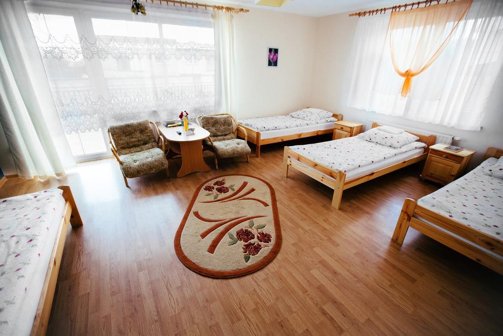 Tanie Noclegi 2 Kielce Exterior foto