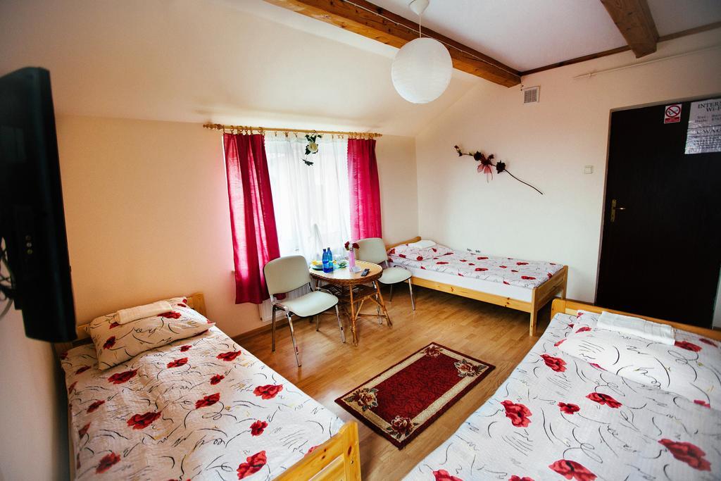 Tanie Noclegi 2 Kielce Exterior foto
